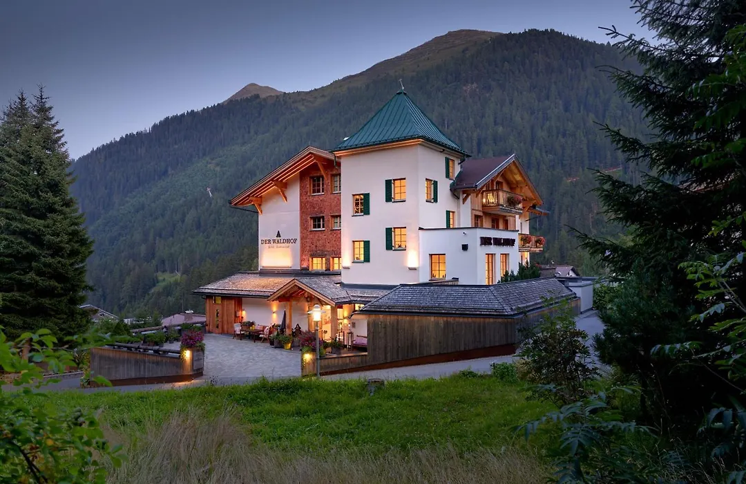 Hotel Der Waldhof - Unique - A Hidden Gem - Nature - Organic - Eco-1