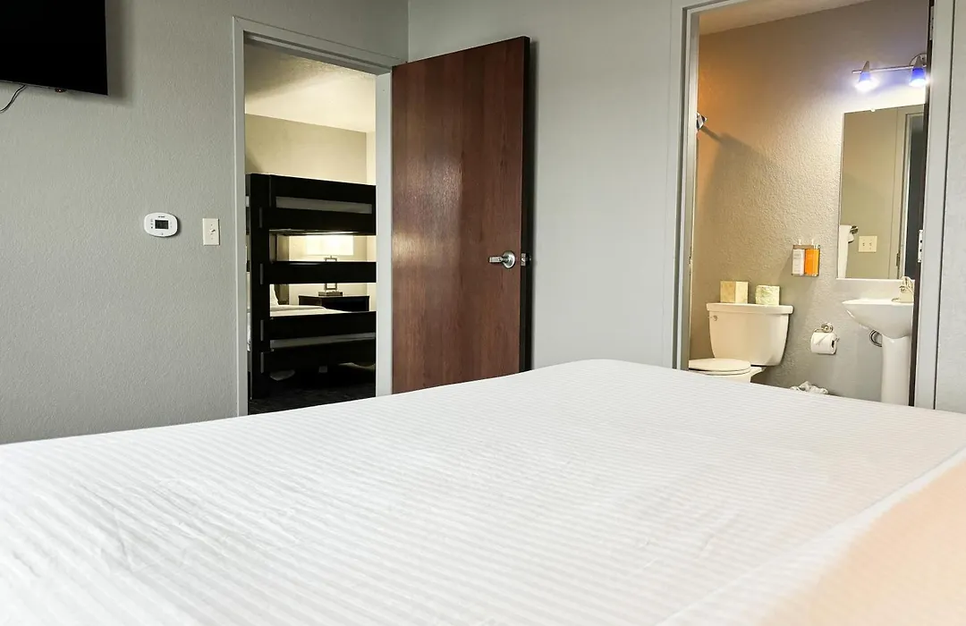 Metropolis Resort - Eau Claire-1