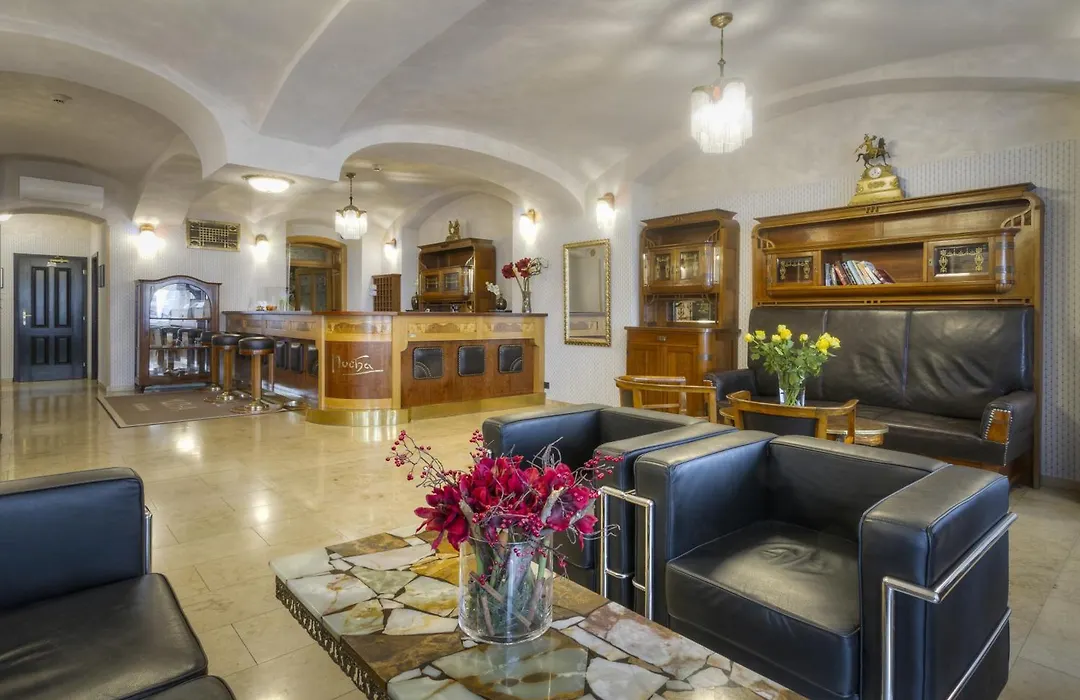 Hotel Mucha-1