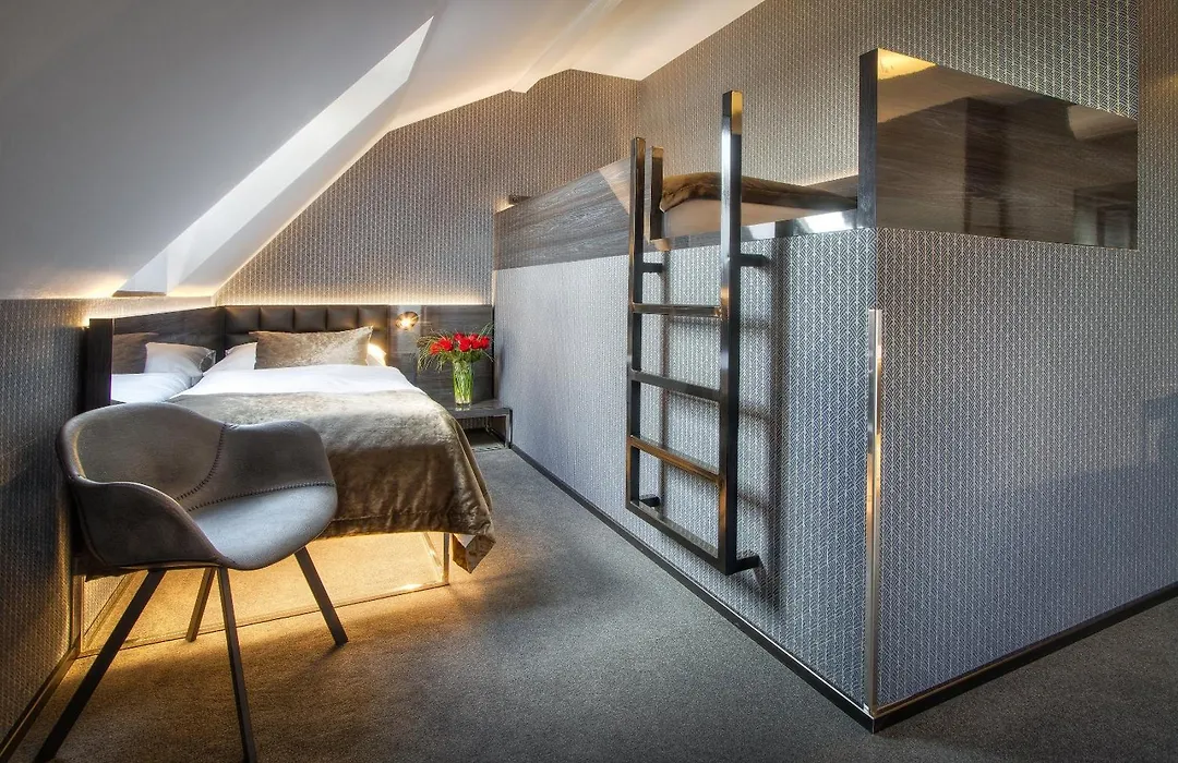 Hotel Mucha-1