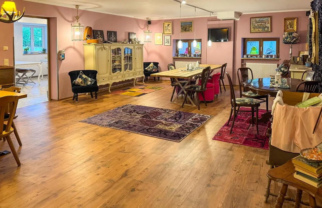 Villa Fantasia Budget Boutique Hotel-1