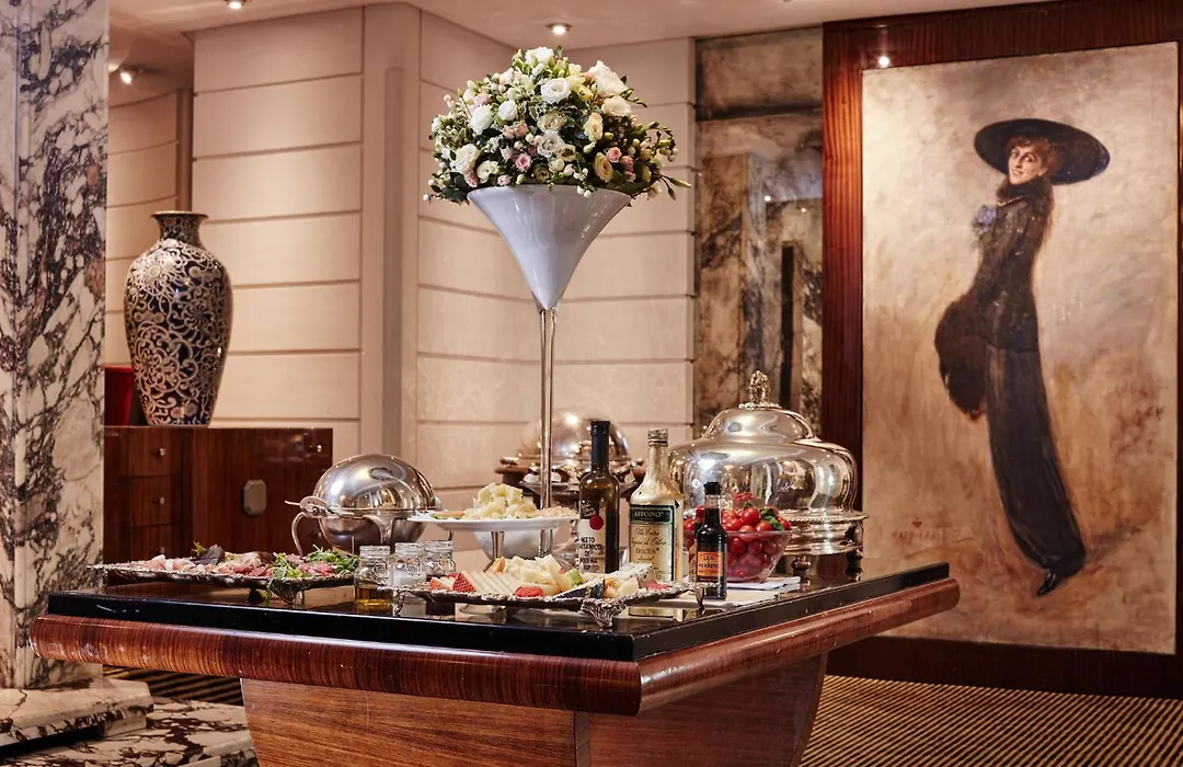 Hotel Lord Byron - Small Luxury Hotels Of The World-1