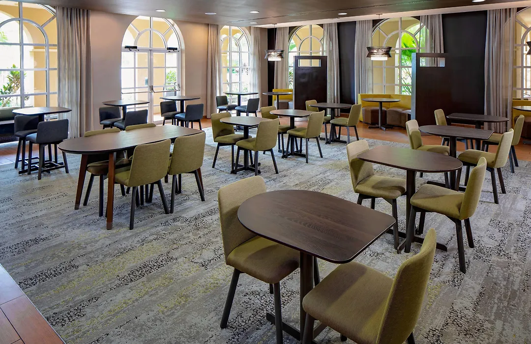 Courtyard By Marriott Fort Lauderdale North/Cypress Creek-1