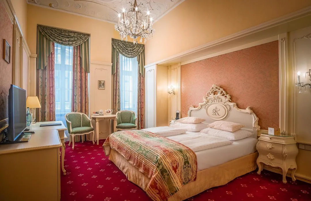 Schlosshotel Roemischer Kaiser-1