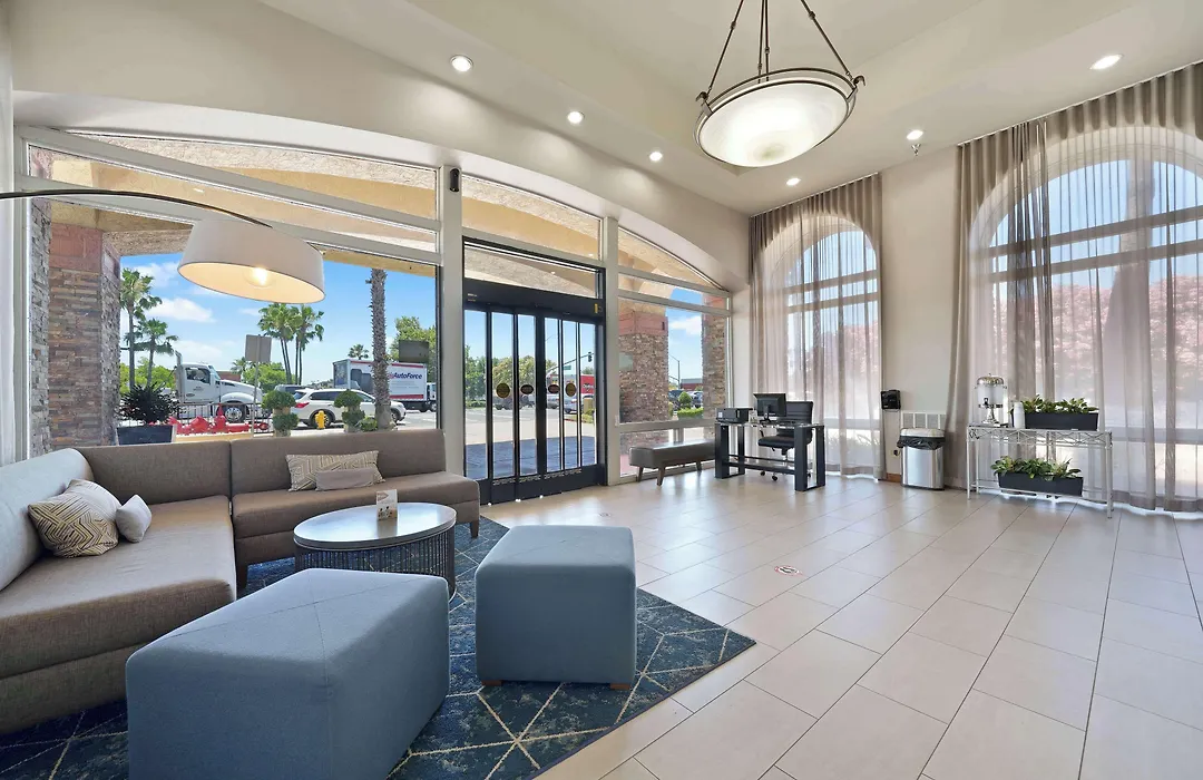 Best Western Plus Executive Inn & Suites-1