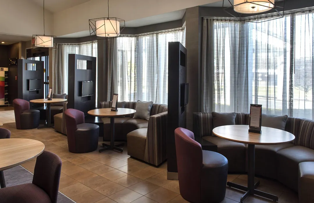 Courtyard By Marriott Poughkeepsie-1