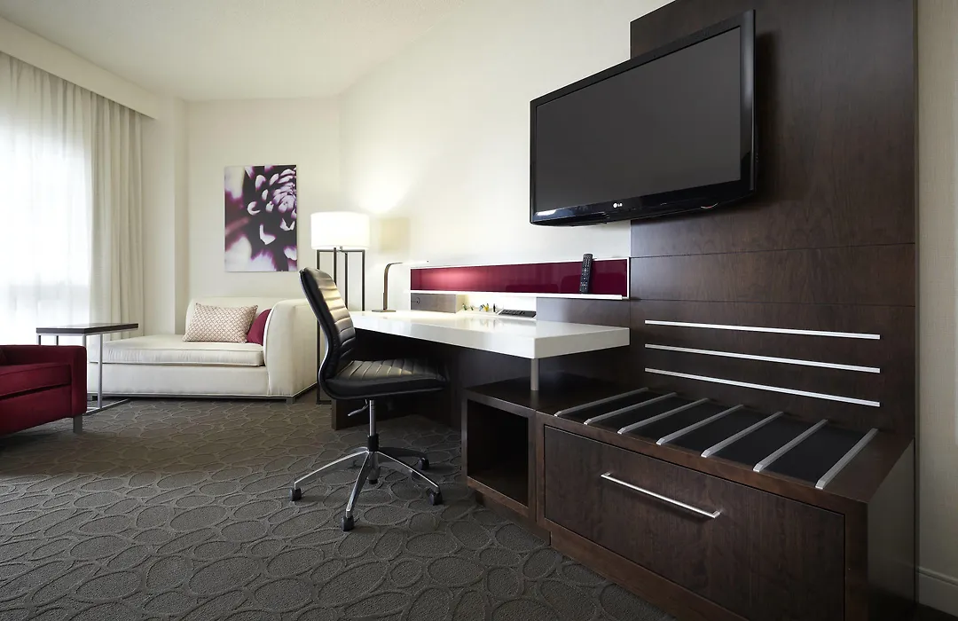 Delta Hotels By Marriott Montreal-1