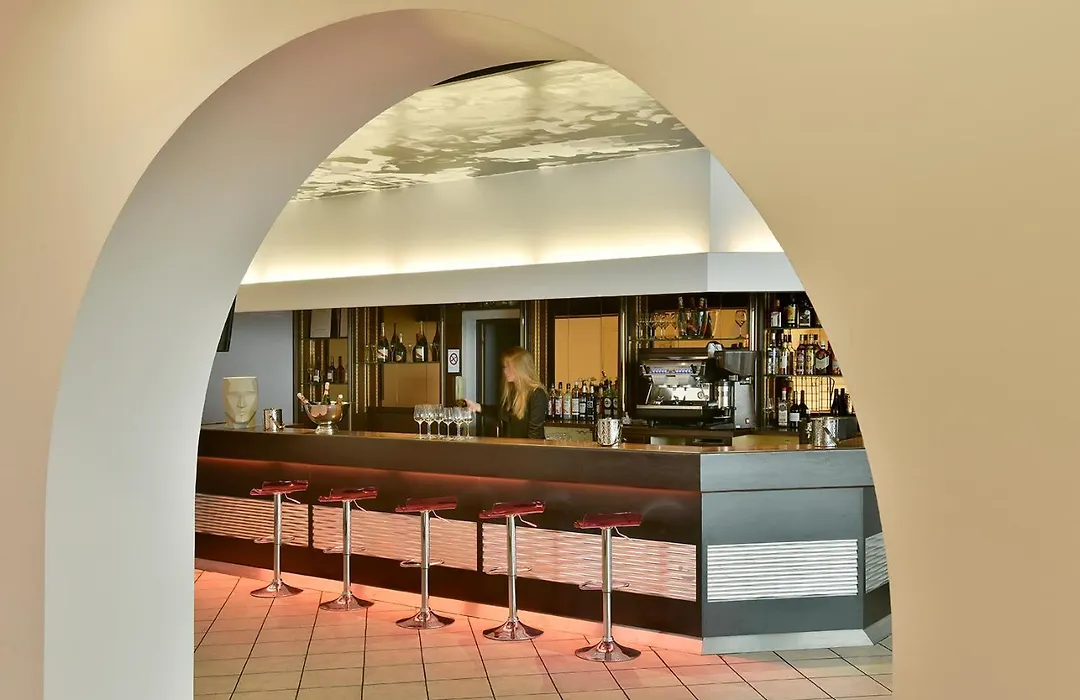 Hotel Arles Plaza-1