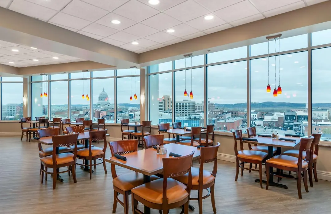 Doubletree By Hilton Jefferson City-1