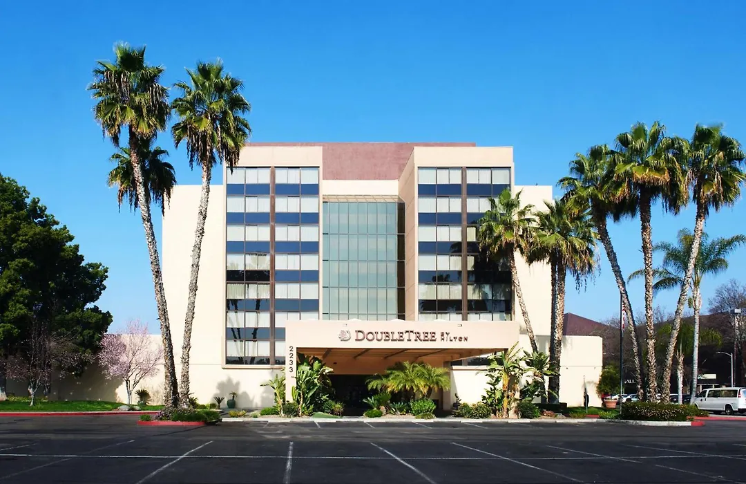Doubletree By Hilton Fresno Convention Center-1