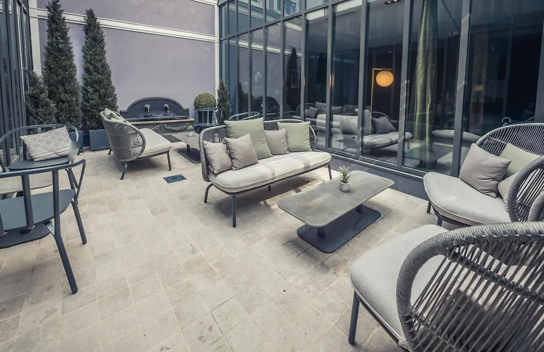 Best Western Premier de La Poste&Spa-1