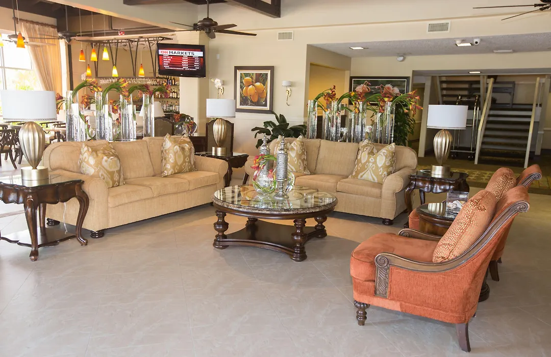 Comfort Suites Paradise Island-1