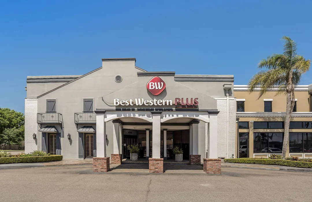 Best Western Plus Westbank-1