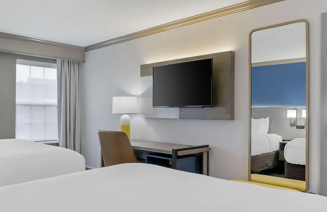 Comfort Inn Plainwell-1