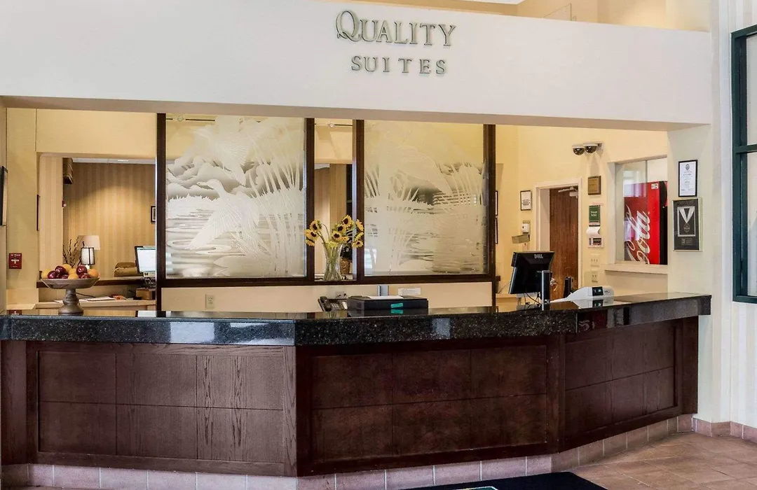 Quality Suites Lake Wright - Norfolk Airport-1