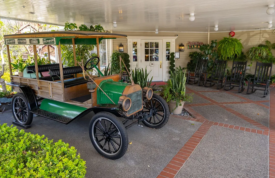 Apple Farm Inn-1