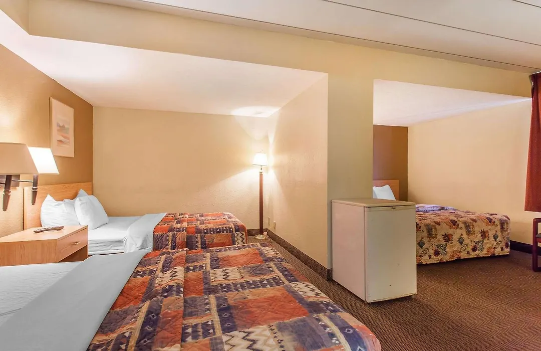 Rodeway Inn Sandusky North-1