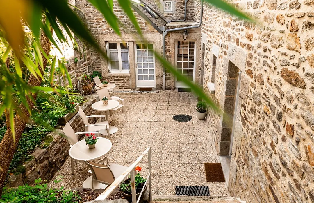 Demeures & Chateaux - Hotel De La Porte Saint-Malo - Dinan-1