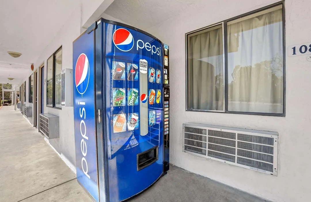 Motel 6-Fresno, Ca - Belmont Ave-1