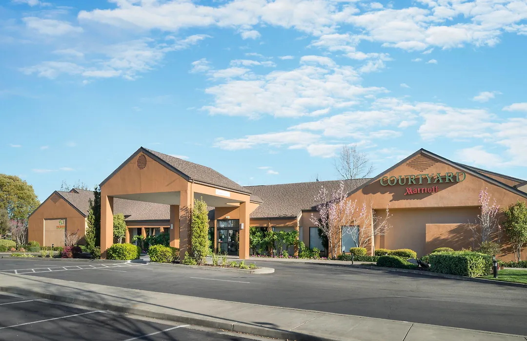 Courtyard By Marriott Vacaville-1
