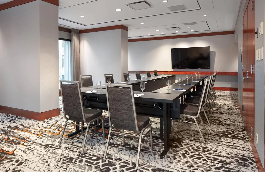 Delta Hotels By Marriott Vancouver Downtown Suites - Downtown Vancouver-1