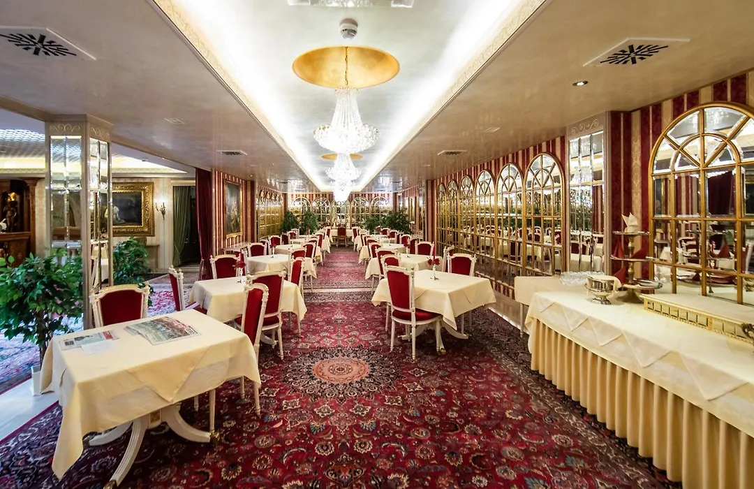 Hotel Palais Porcia-1