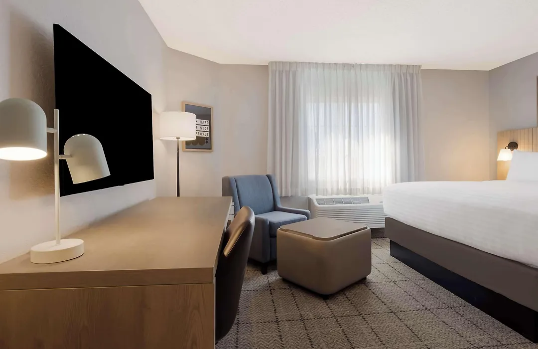 Sonesta Simply Suites Irvine East Foothill-1