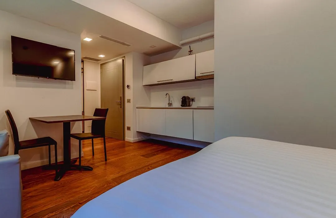 Grandi 32 Boutique Residence-1