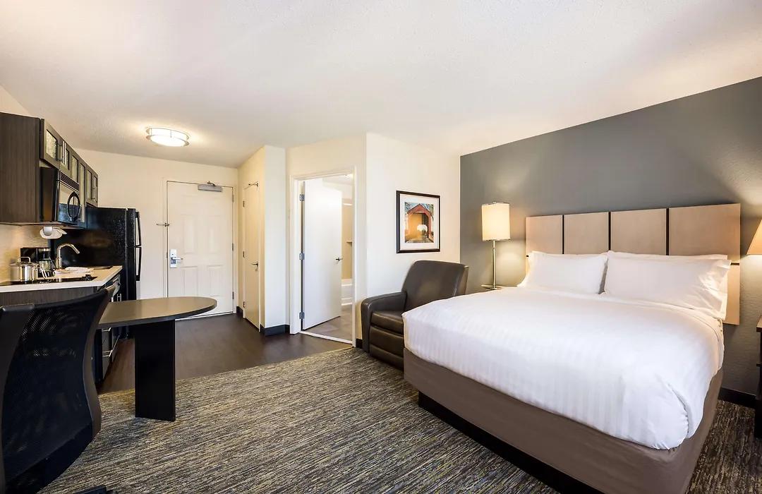 Sonesta Simply Suites Chicago Waukegan-1