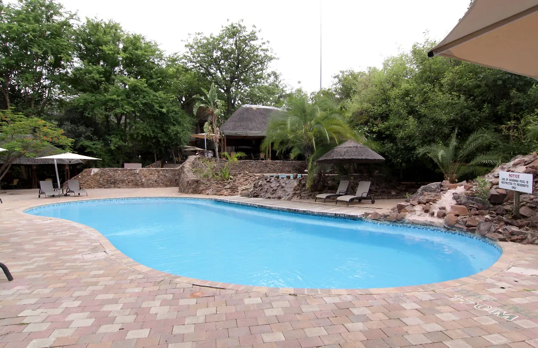 Cresta Mowana Safari Resort & Spa-1