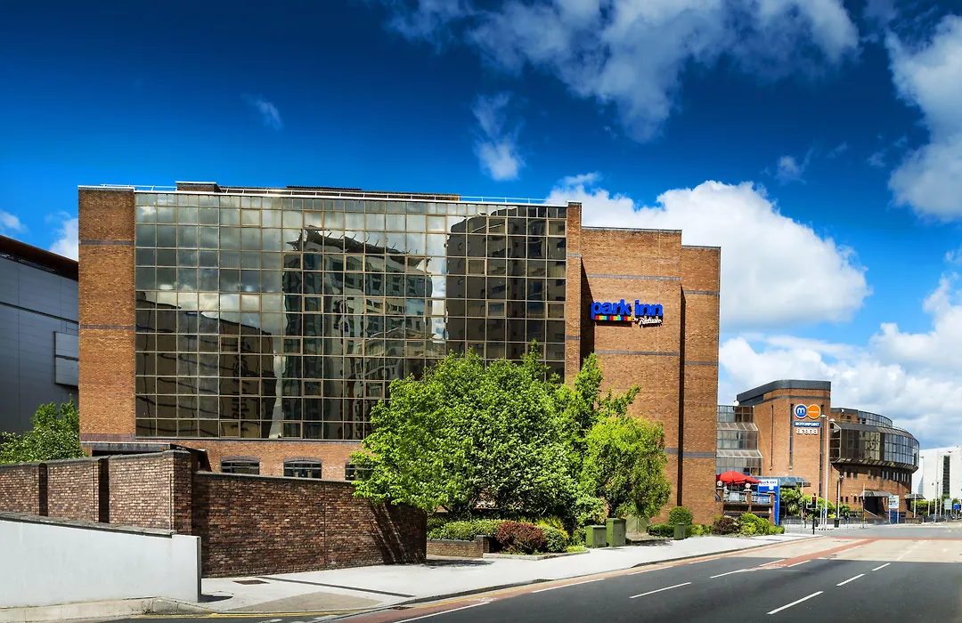 Park Inn By Radisson Cardiff City Centre-1