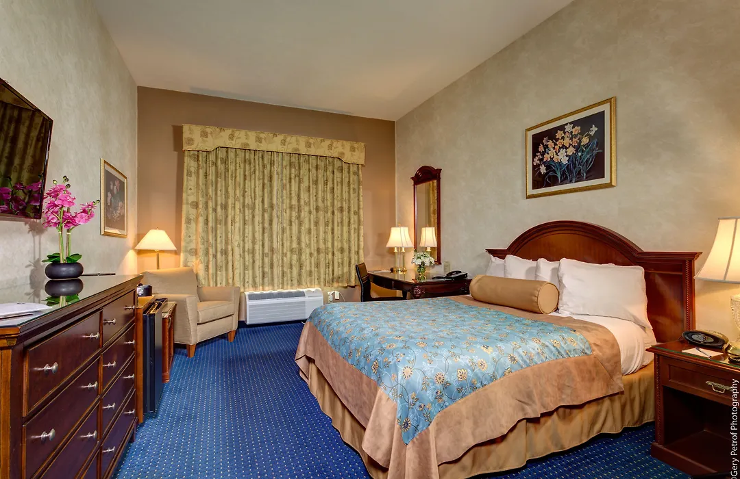 Best Western Plus Mentor-Cleveland Northeast-1