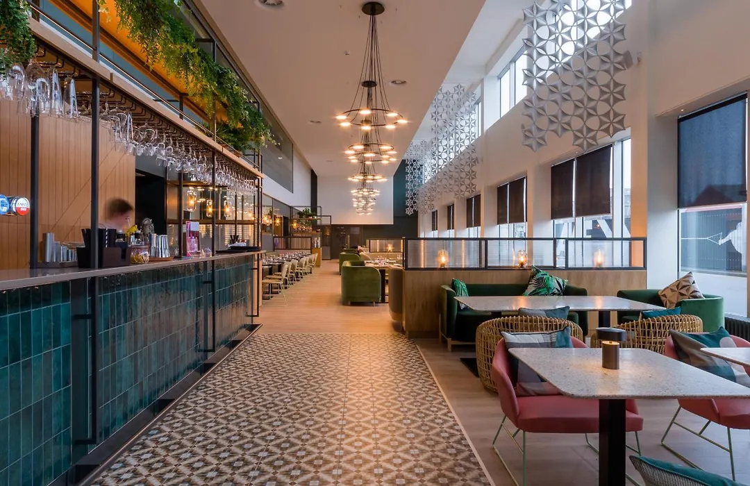 Apex City Quay Hotel & Spa-1