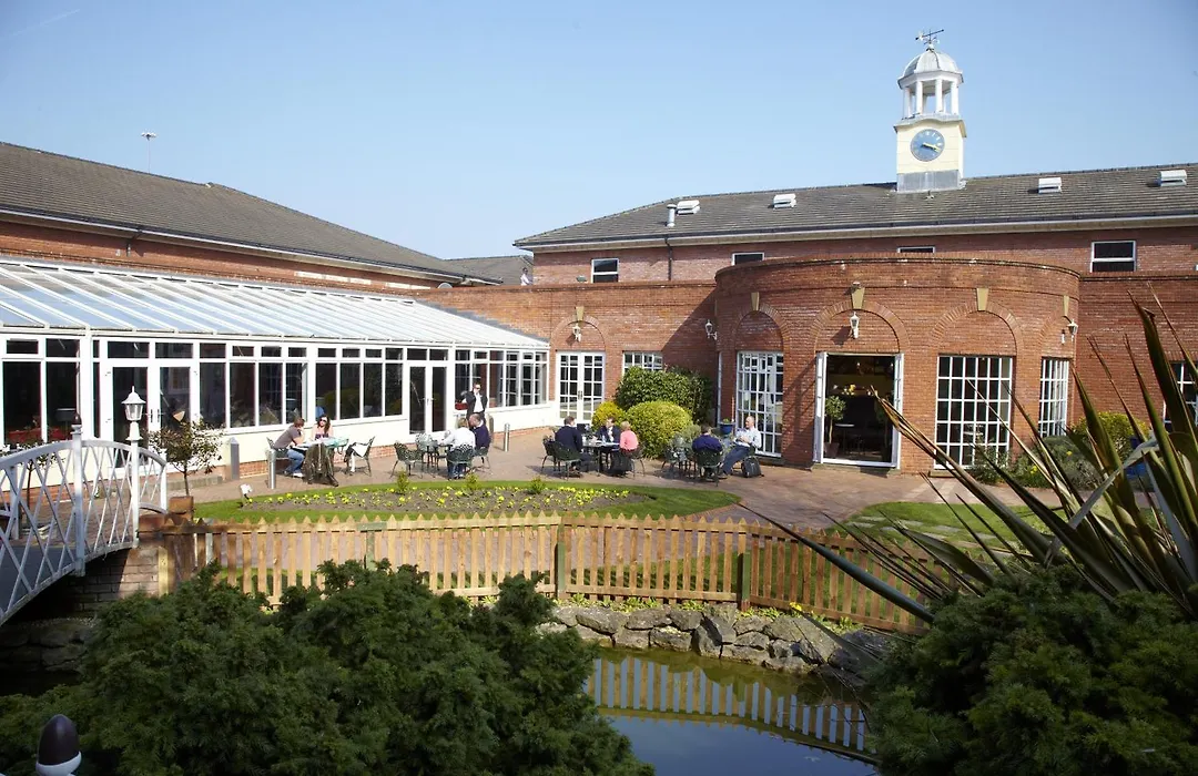 Village Hotel Chester St David'S-1