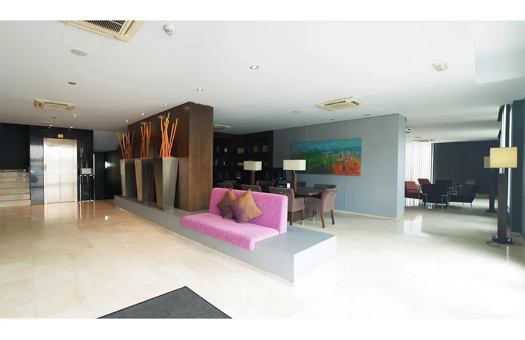 Hotel Ciutat Martorell-1