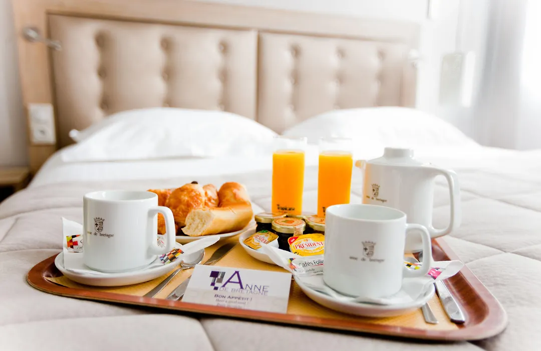Hotel Anne De Bretagne-1