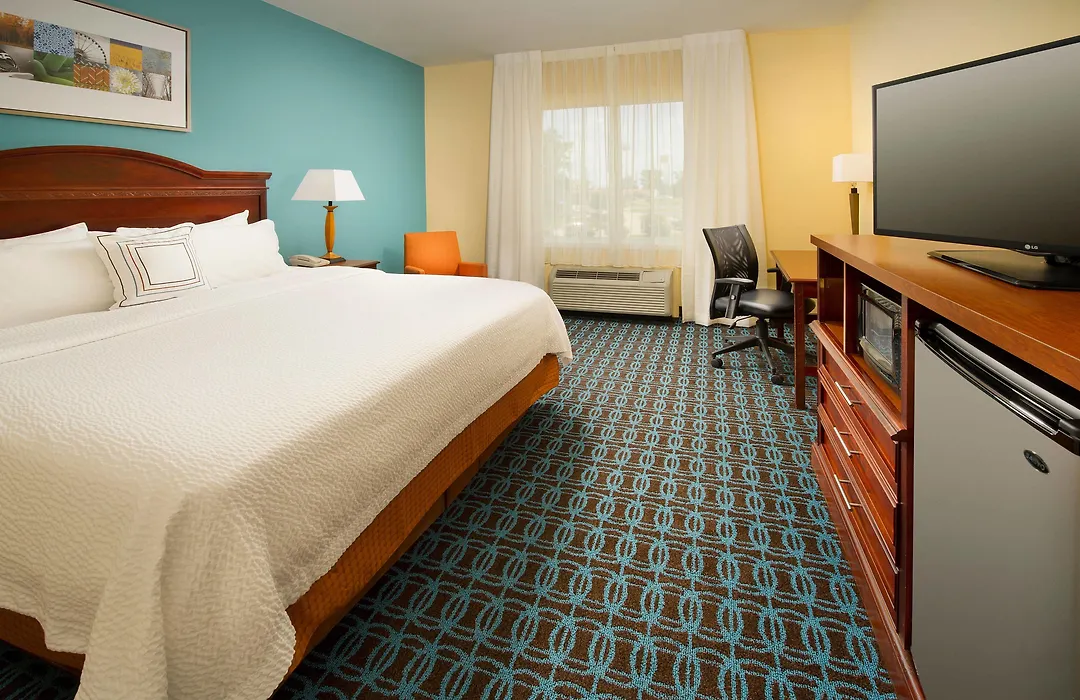 Fairfield Inn & Suites By Marriott Marshall-1