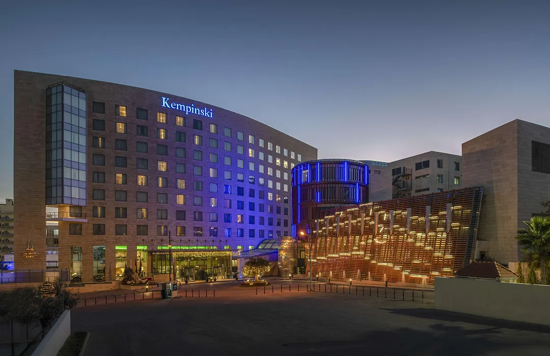 Signia By Hilton-1