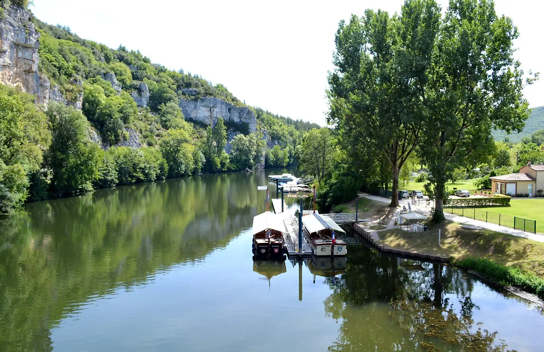 Hotel Restaurant Les Falaises-1