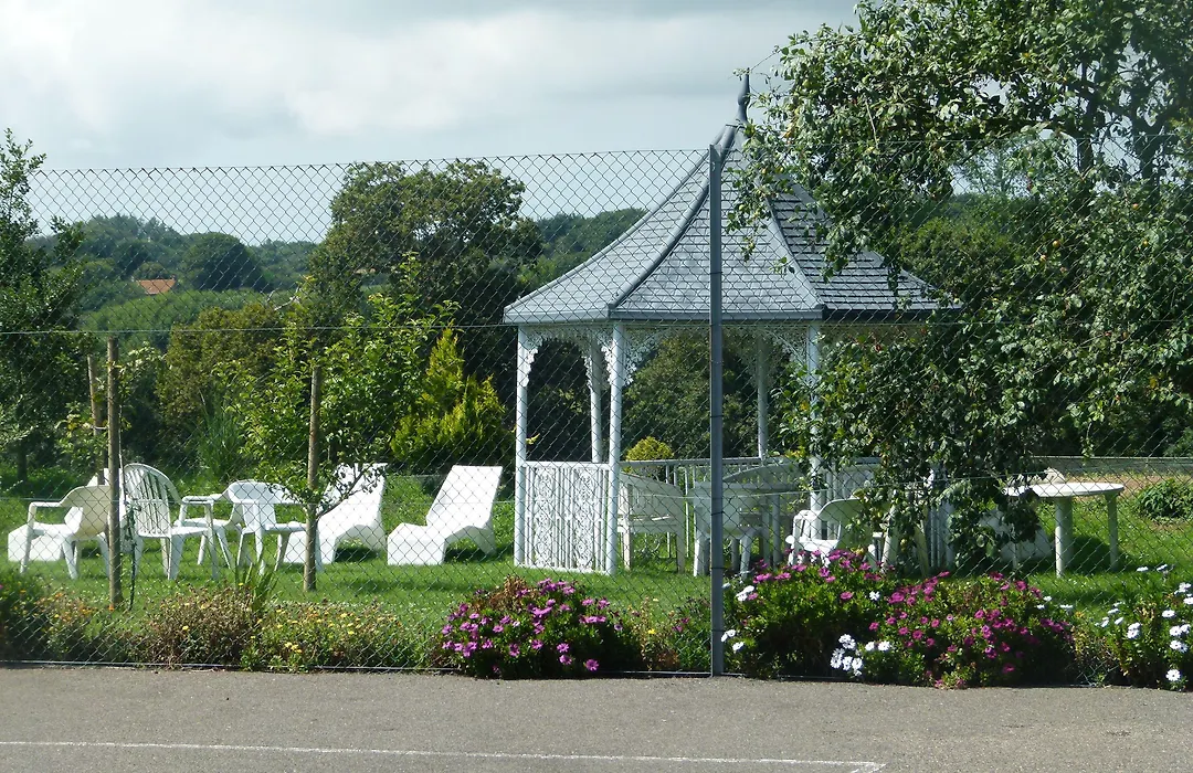 Beachcombers Hotel-1