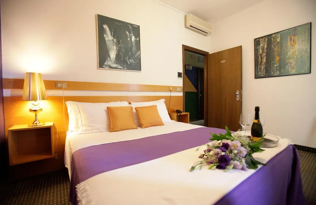 Art Hotel-1