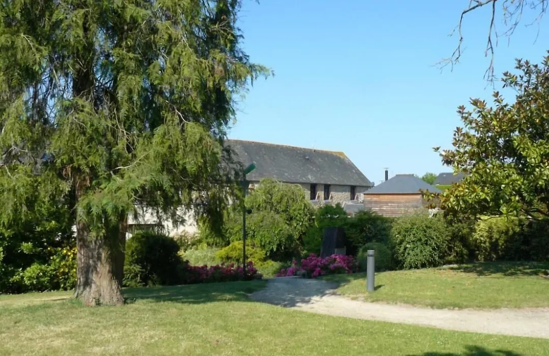 The Originals Boutique, Hôtel Le Lion d'Or, Fougères Ouest (Inter-Hotel)-1