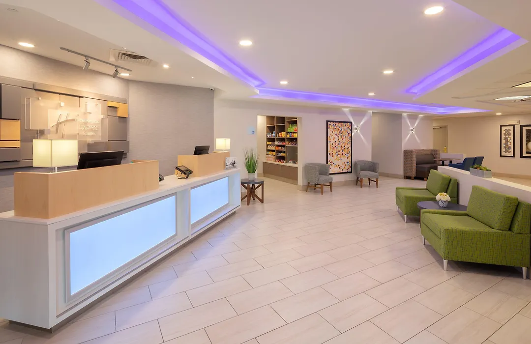 Holiday Inn Express & Suites Bradley Airport By Ihg-1
