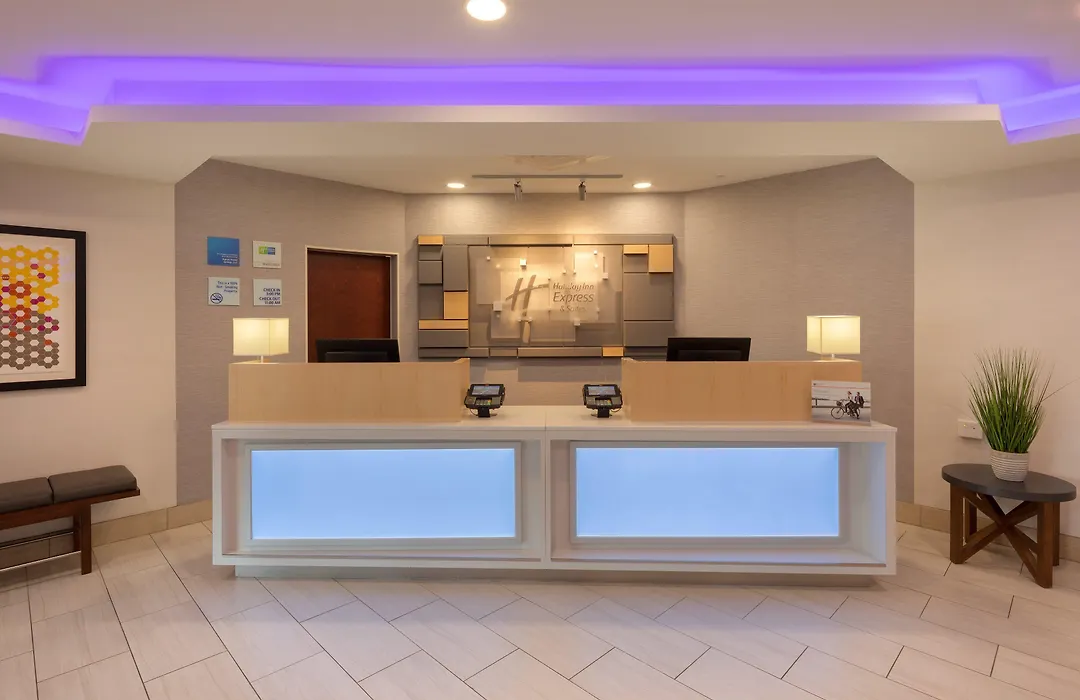 Holiday Inn Express & Suites Bradley Airport By Ihg-1