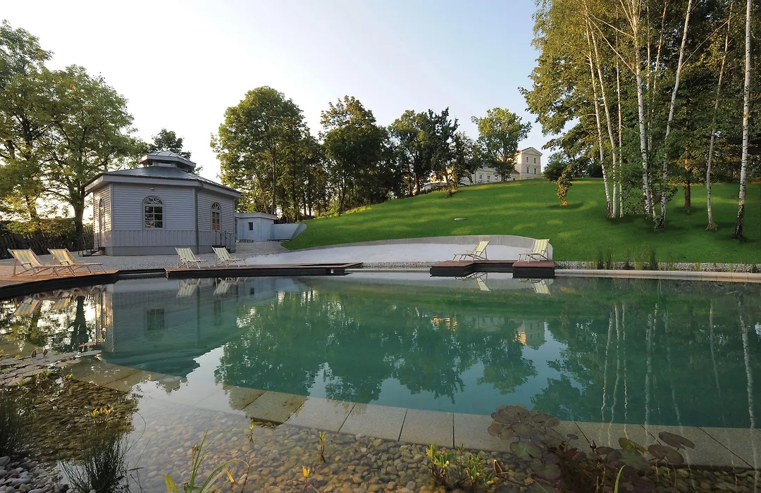 Chateau Mcely-1