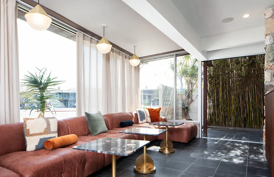 The Pearl Hotel-1