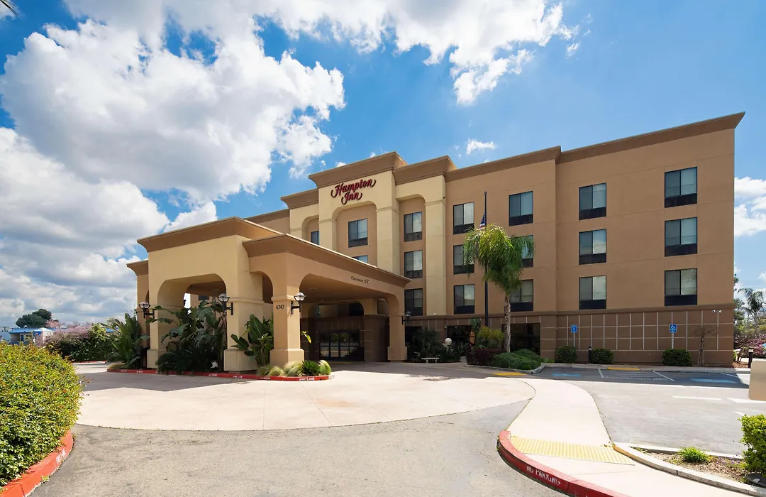 Hampton Inn Visalia-1