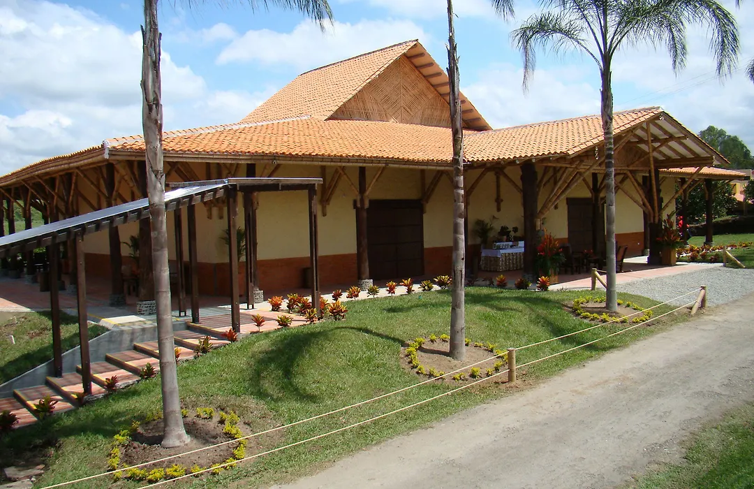 Decameron Panaca-1