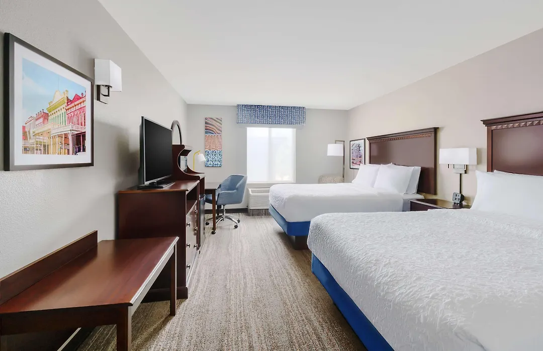 Hampton Inn & Suites West Sacramento-1
