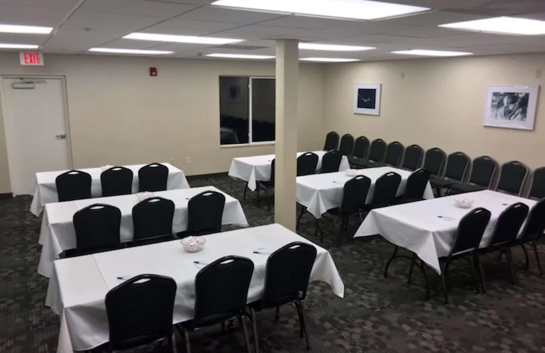 Best Western Dothan Inn & Suites-1